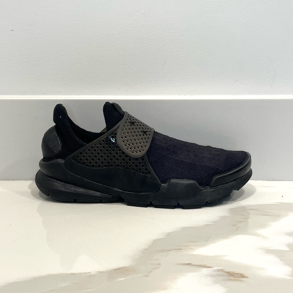 Nike Sock Dart Triple Black Shoes (size 6)